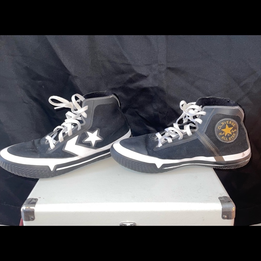 Converse chuck taylors
